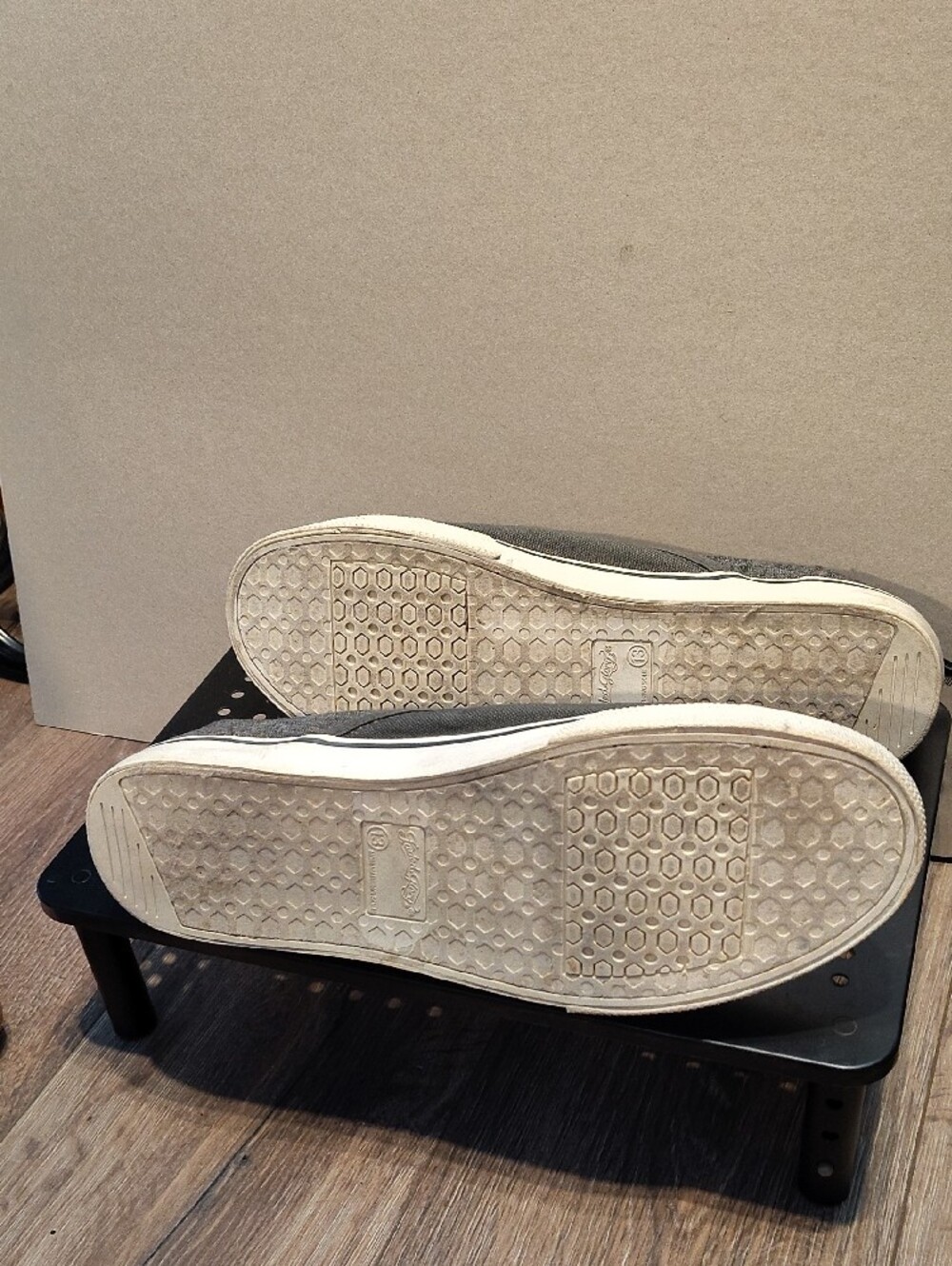Men's Faded Glory Gray Slip-On Canvas Sneakers - Picture 4 of 5